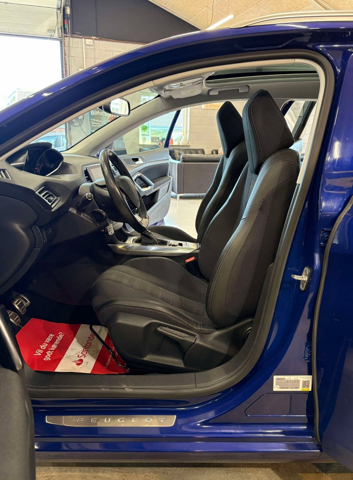 Billede af Peugeot 308 1,5 BlueHDi 130 Selection Sky SW