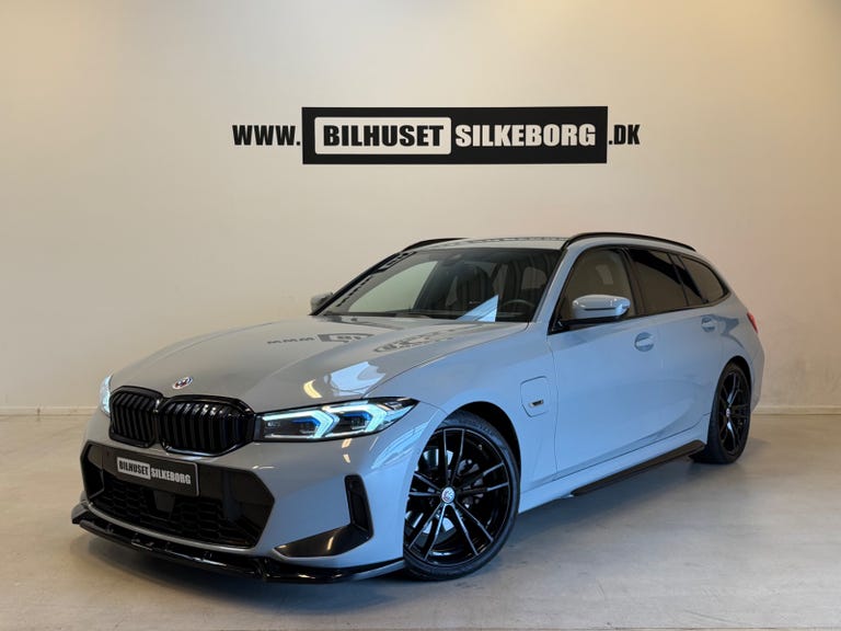 BMW 330e Touring M-Sport aut.