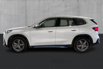 BMW iX1 xDrive30 X-Line - 1
