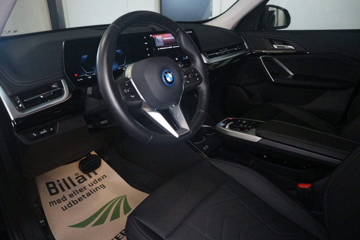 BMW iX1 xDrive30 X-Line