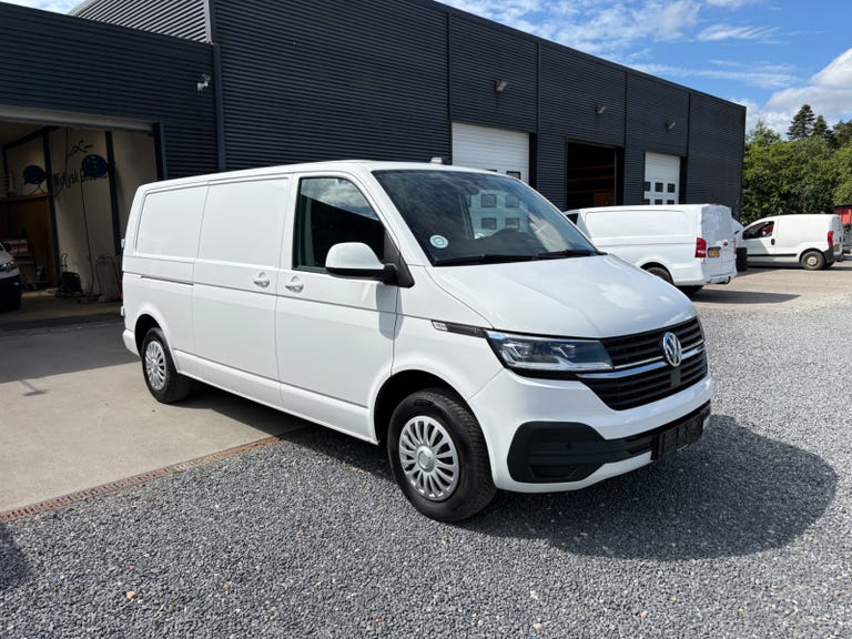 VW Transporter TDi 150 Kassevogn DSG lang
