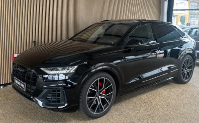 Audi Q8 50 TDi S-line quattro Tiptr. 5d