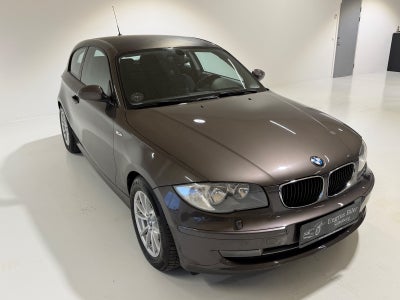 BMW 118d 2,0 Advantage aut. 3d