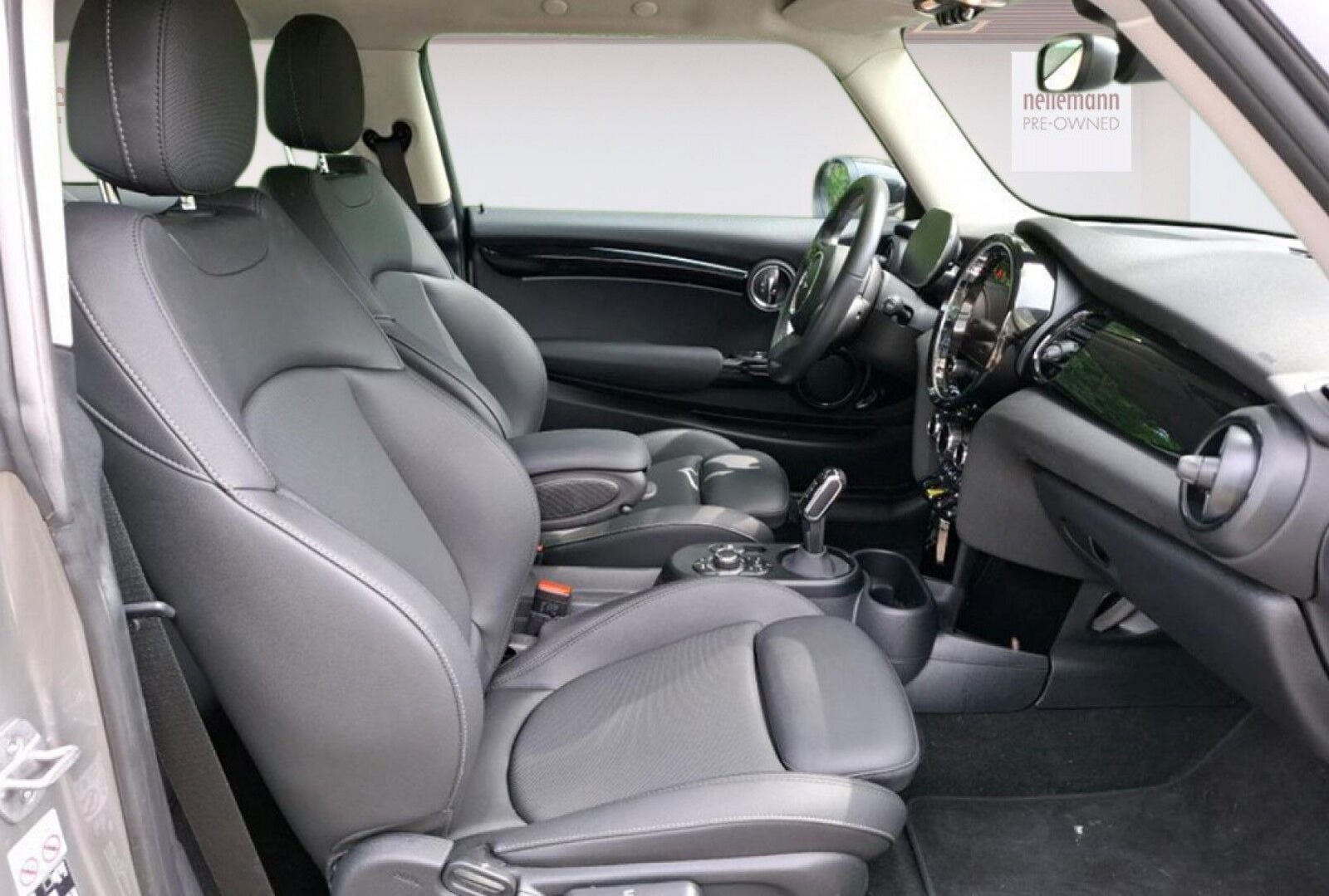 MINI Cooper SE Classic Trim