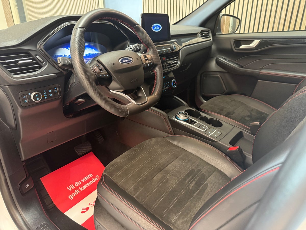 Ford Kuga PHEV ST-Line X CVT Ford Kuga PHEV ST-Line X CVT