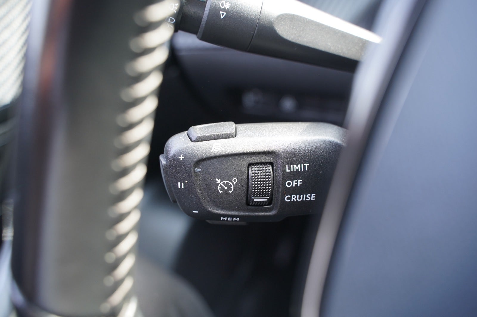 Billede af Peugeot 2008 1,5 BlueHDi 100 Allure Pack