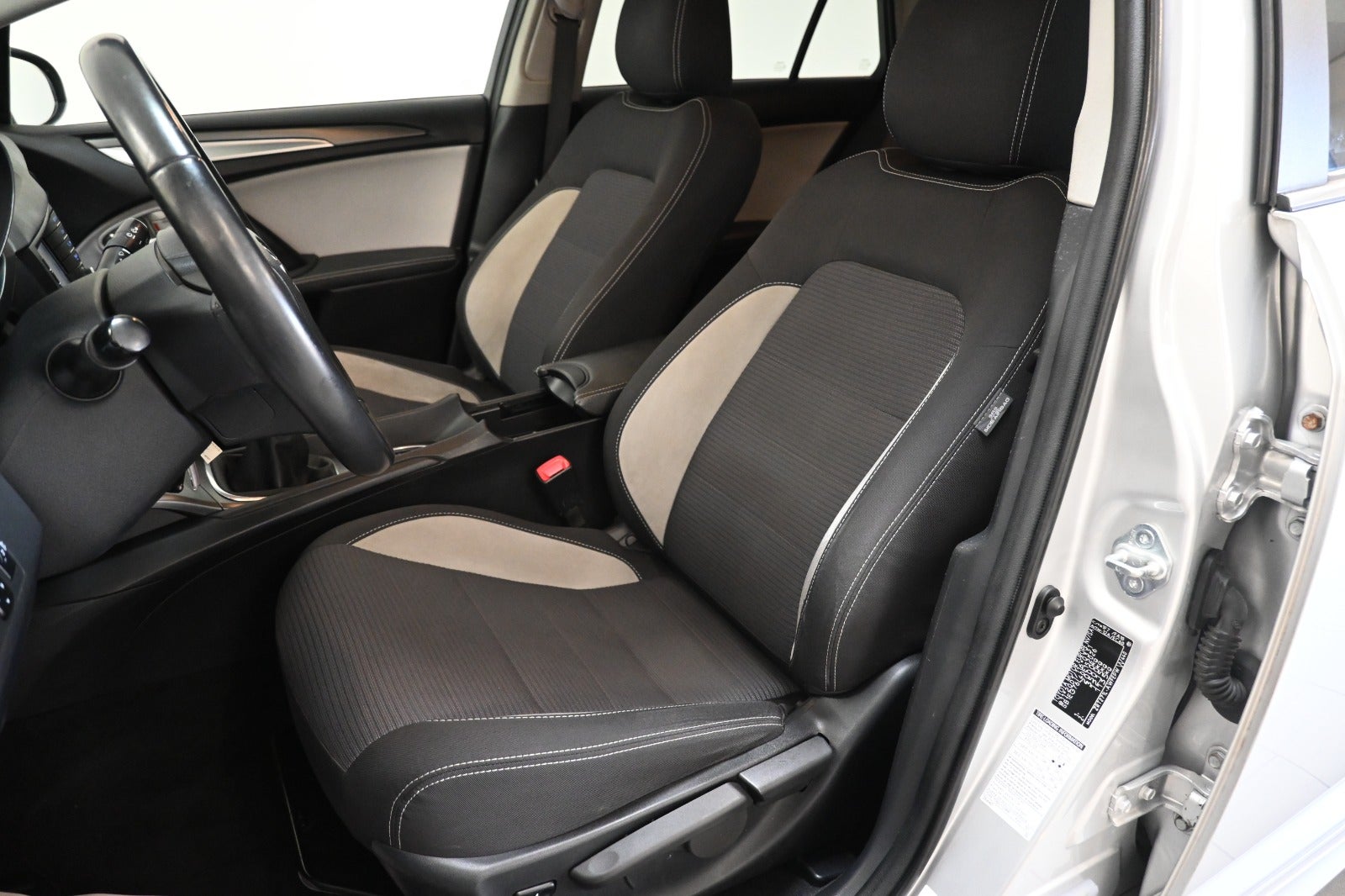 Toyota Avensis VVT-i T2 Touring Sports