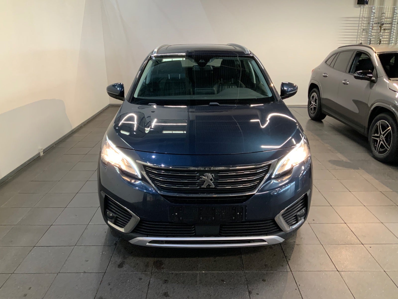Peugeot 5008 (2/8)