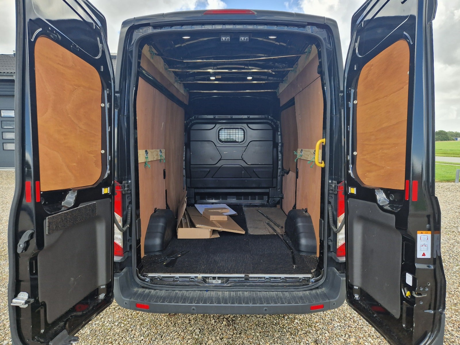 Billede af Ford Transit 350 L2 Van 2,0 TDCi 130 Trend aut. H2 FWD