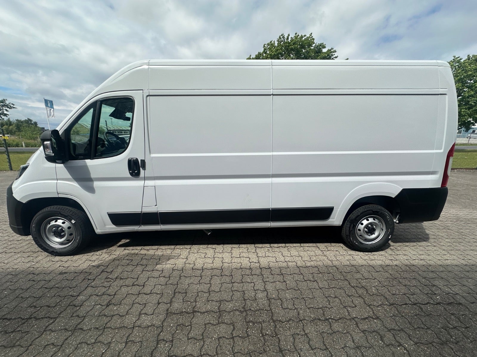 Peugeot Boxer 335 BlueHDi 140 L3 Premium