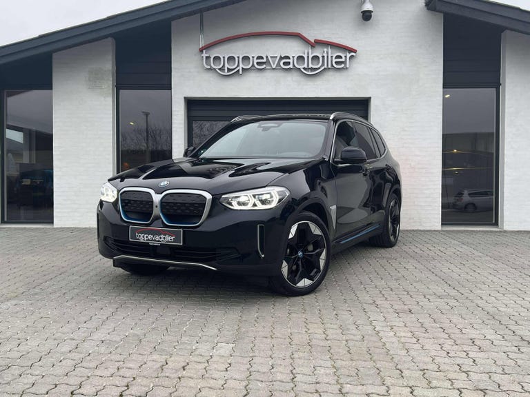 BMW iX3 Charged Plus