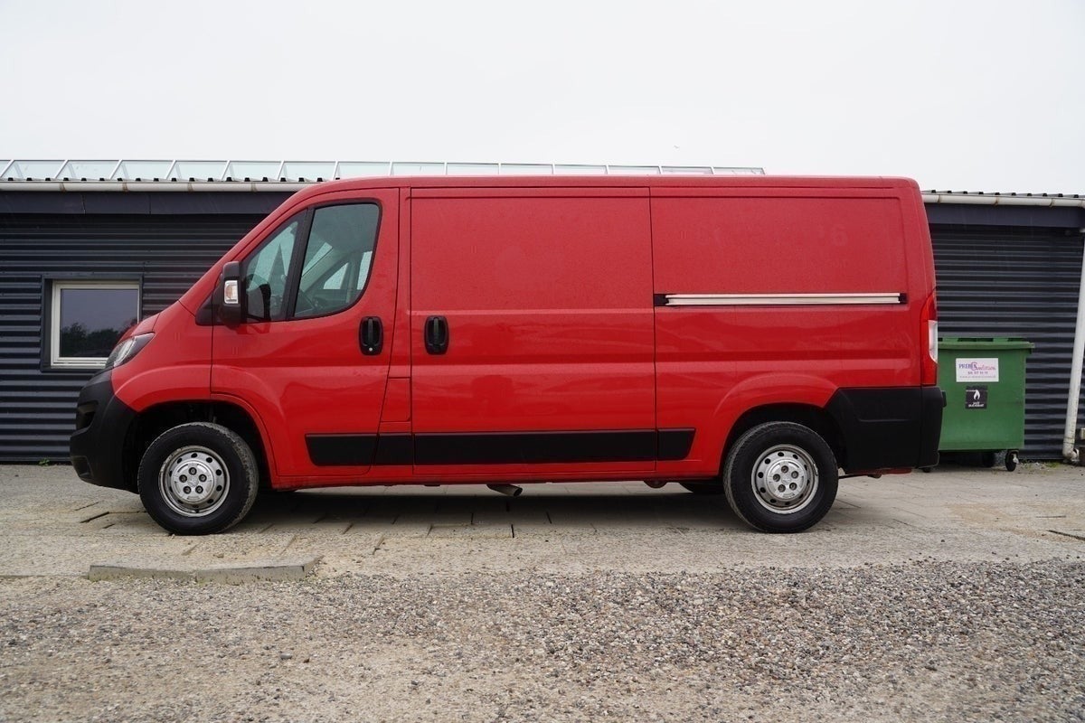 Billede af Peugeot Boxer 330 2,0 BlueHDi 130 L2H2