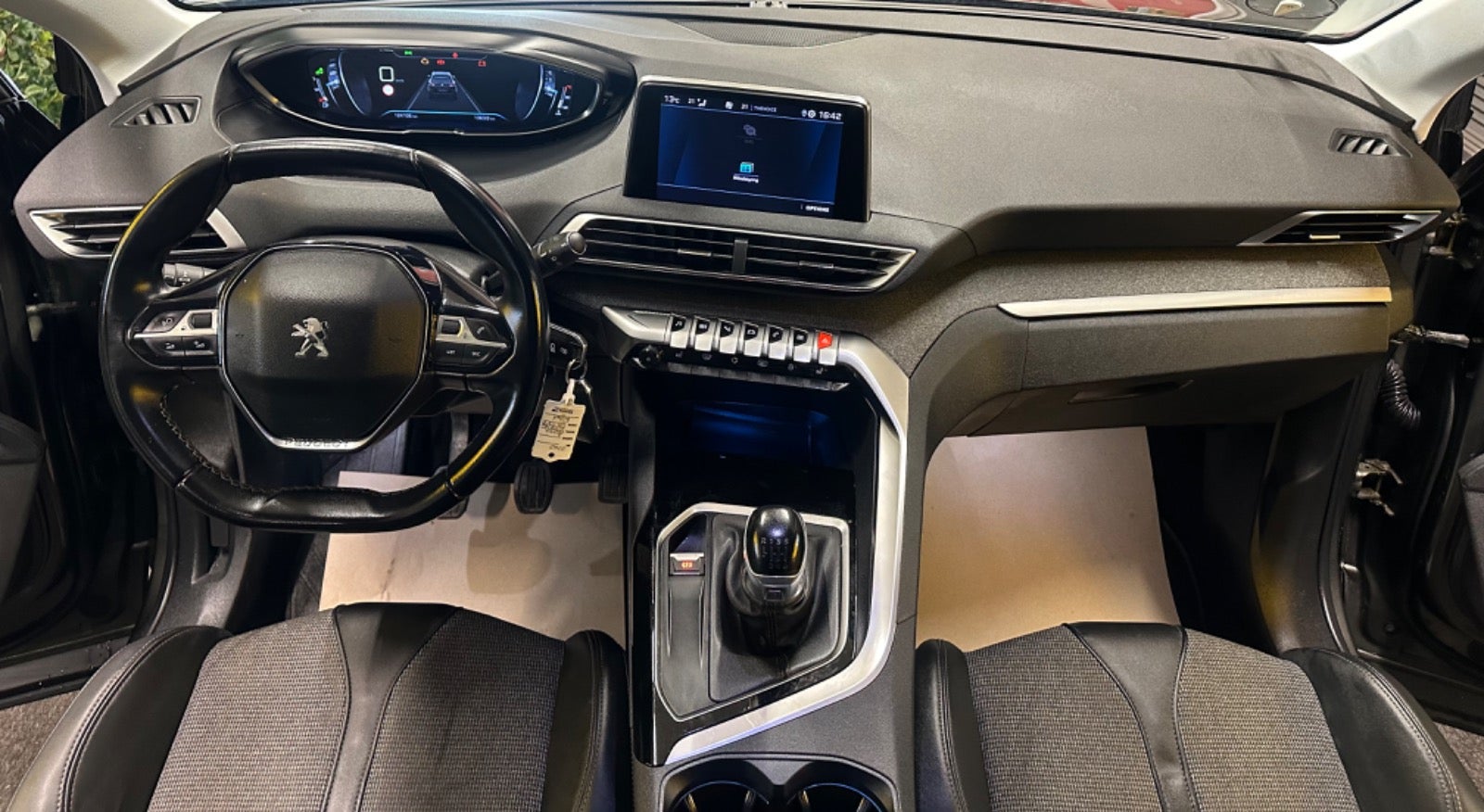 Billede af Peugeot 5008 1,5 BlueHDi 130 Allure 7prs