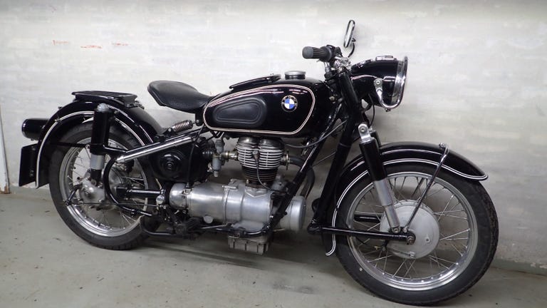 BMW R26 