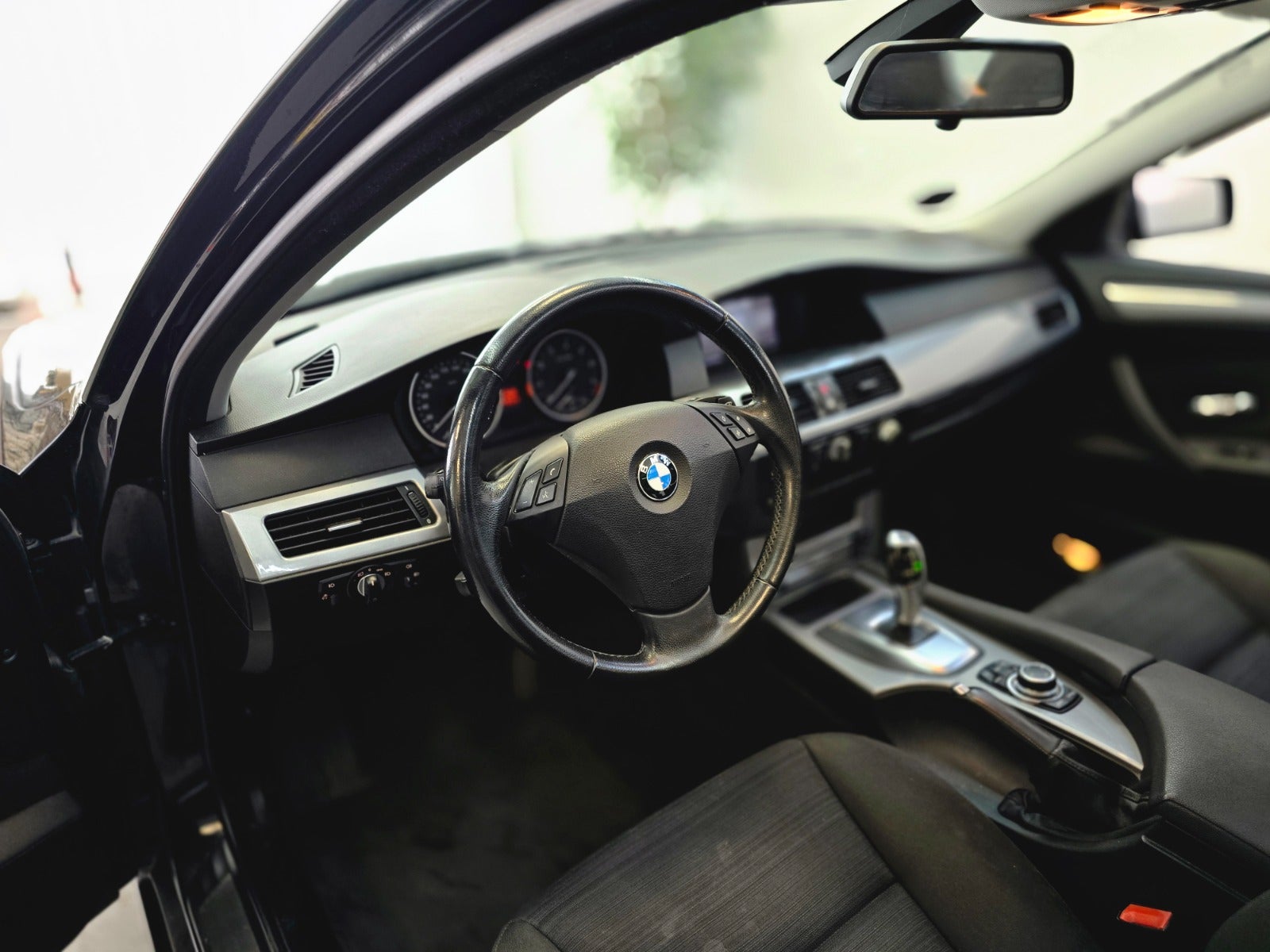 Billede af BMW 525i 3,0 Touring Steptr.