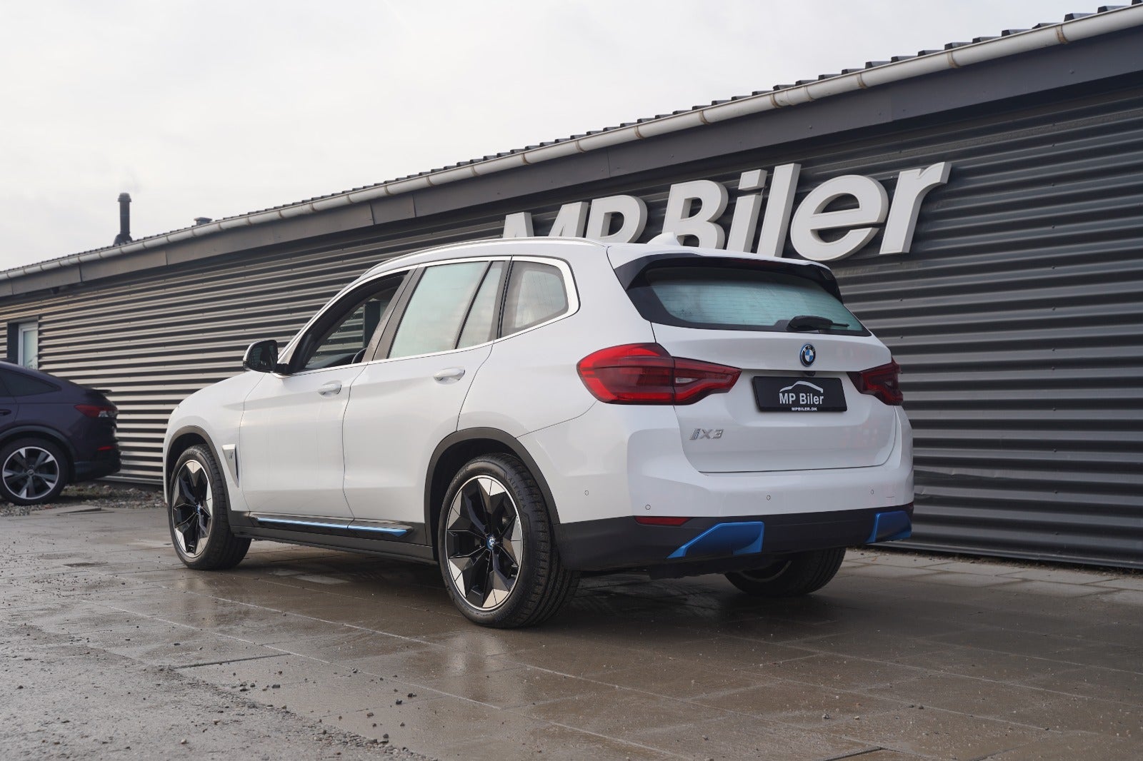 Billede af BMW iX3  Charged Impressive