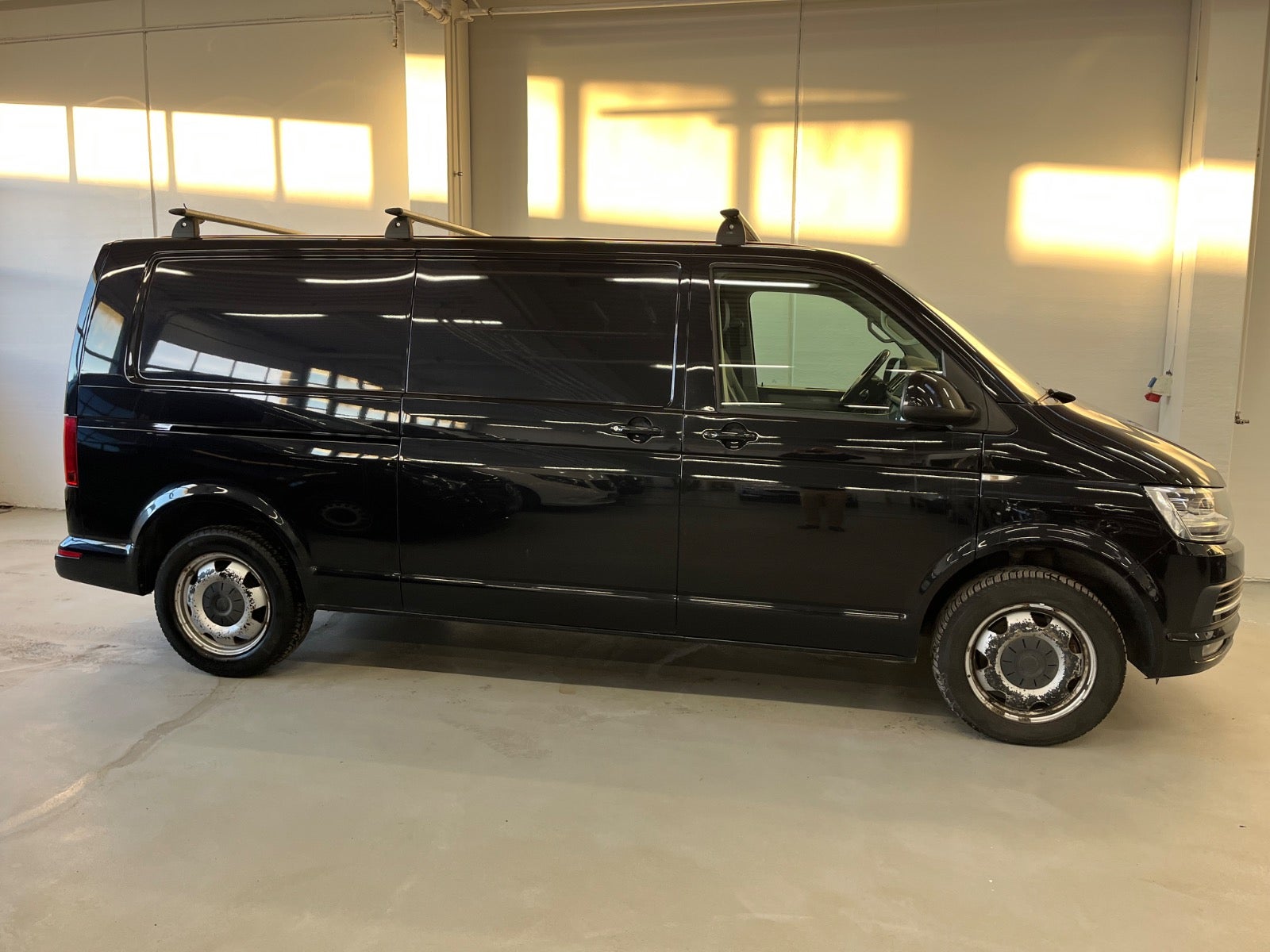 Billede af VW Transporter 2,0 TDi 204 Kassevogn DSG lang