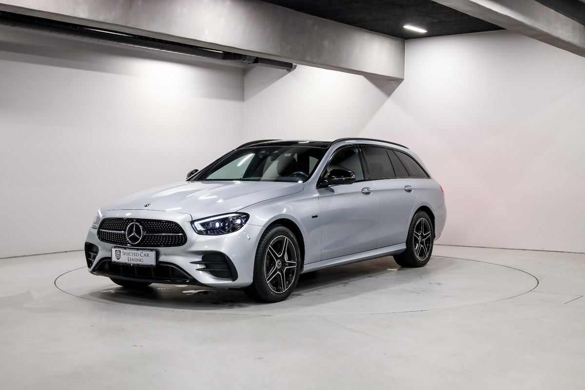 Mercedes-Benz E300 de 2,0 AMG Line stc. aut. 4Matic