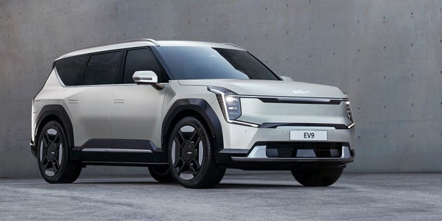 Kia EV9 Standard Range Upgrade RWD 7prs