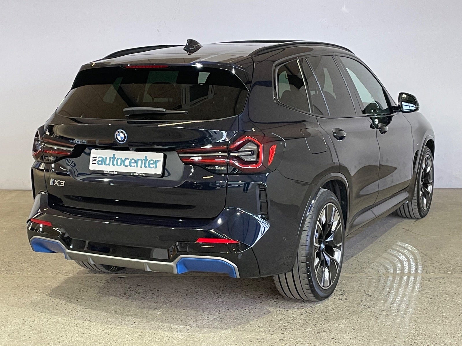 BMW iX3 Charged Plus M-Sport