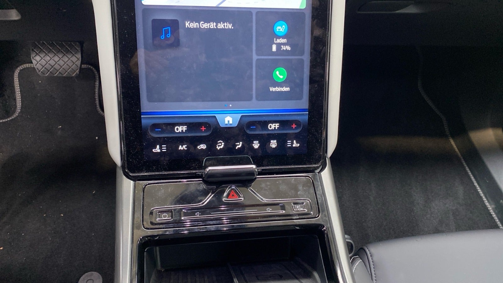 Ford Explorer Select Extended Range