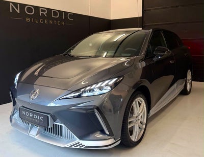 MG MG4 64 Luxury 5d
