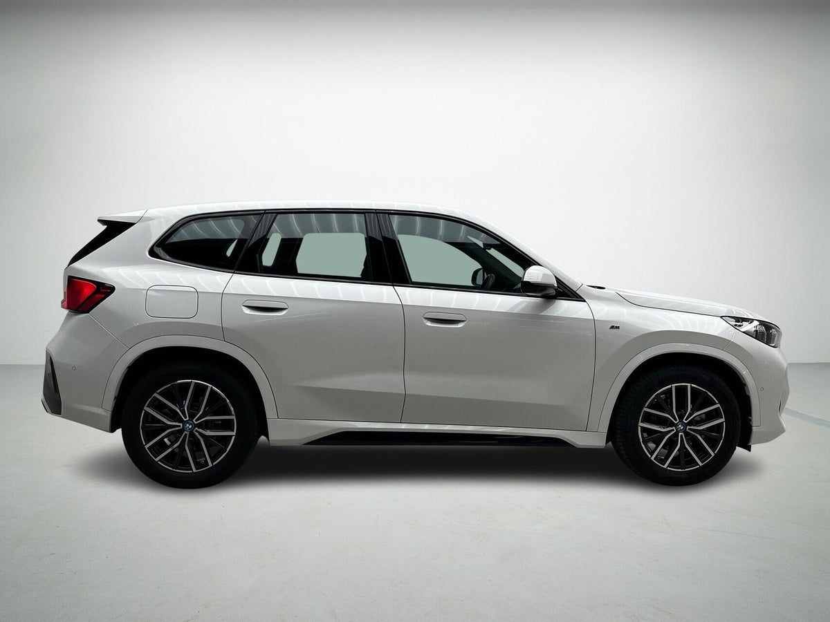 BMW iX1 eDrive20 M-Sport billede 5