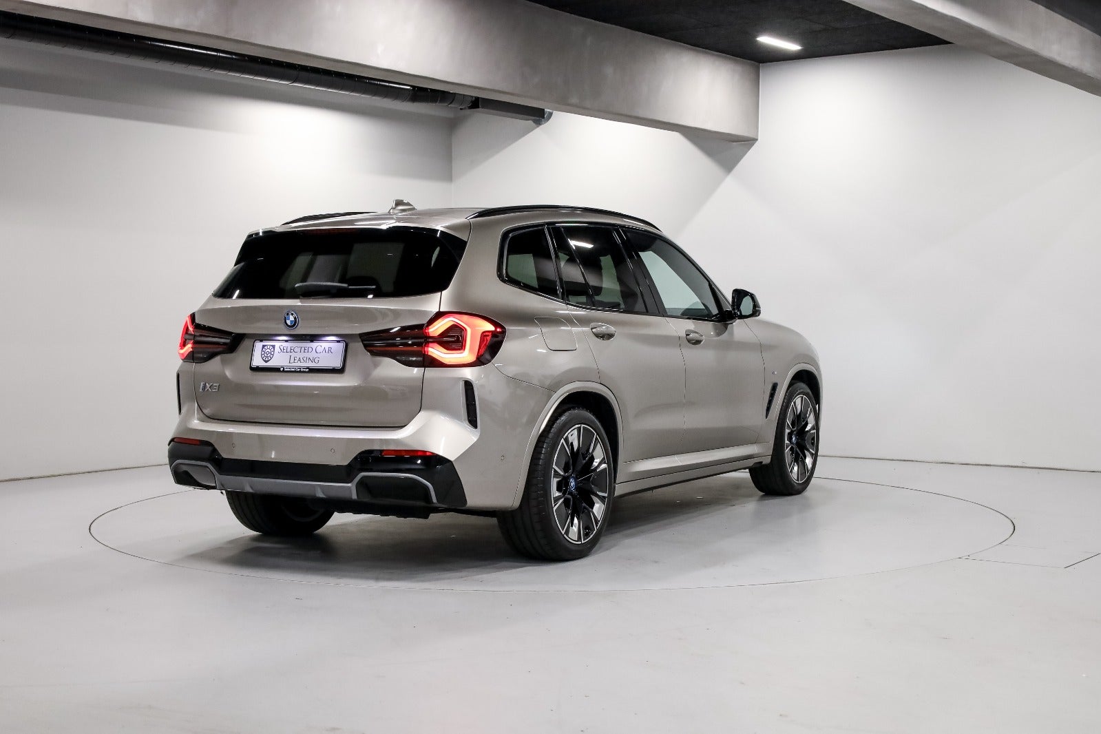 BMW iX3 Charged Plus M-Sport
