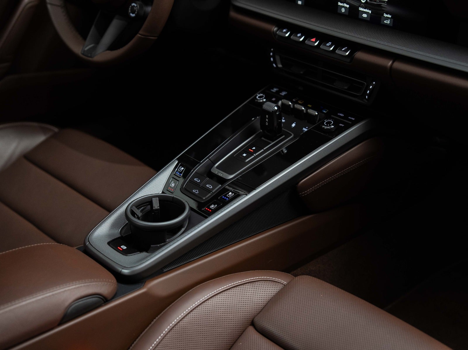 Gallery image 16 of 18