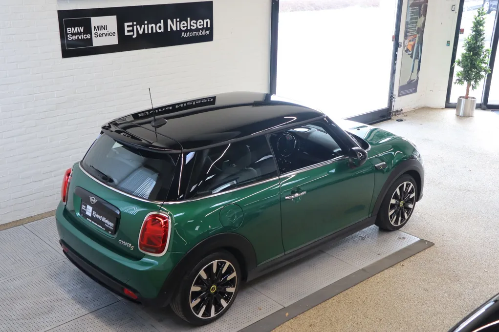 MINI Cooper SE Classic Trim