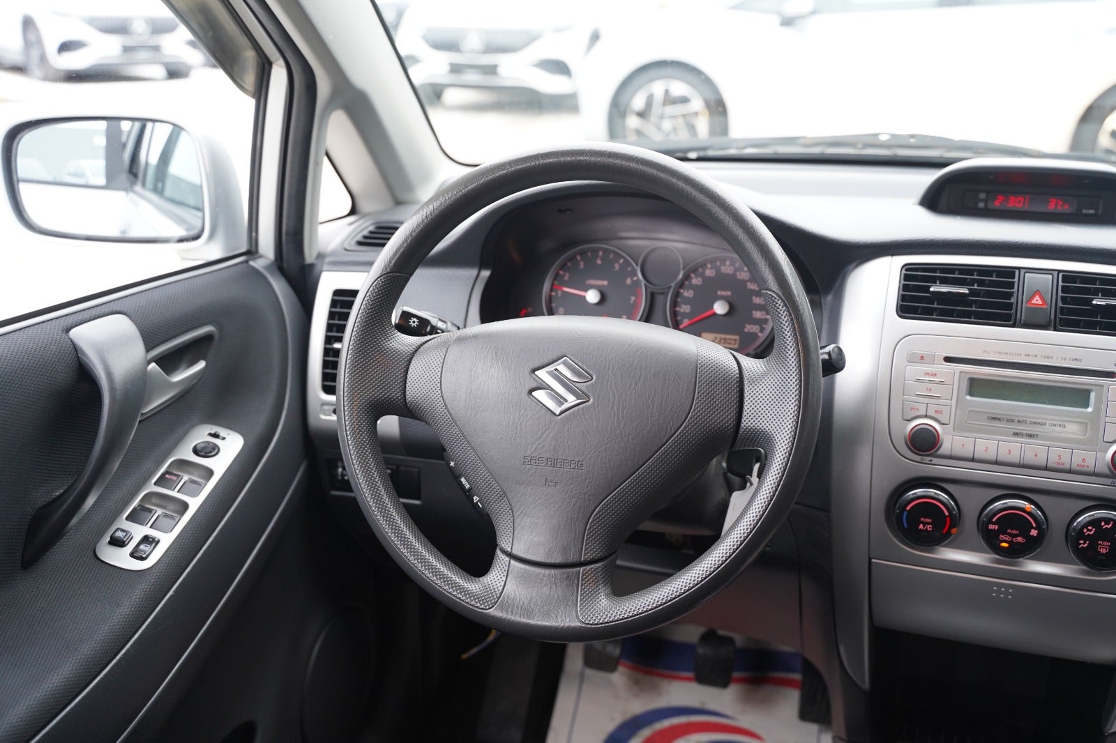 Billede af Suzuki Liana 1,6 