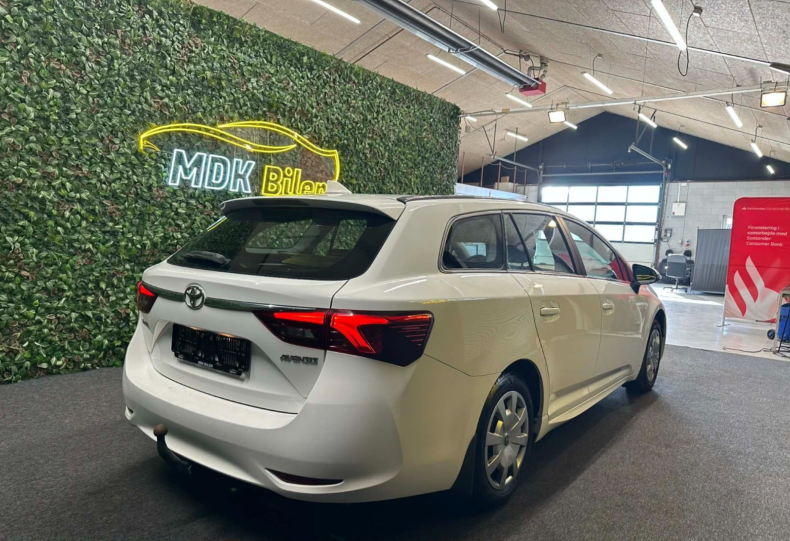 Billede af Toyota Avensis 1,6 D-4D T1 Touring Sports