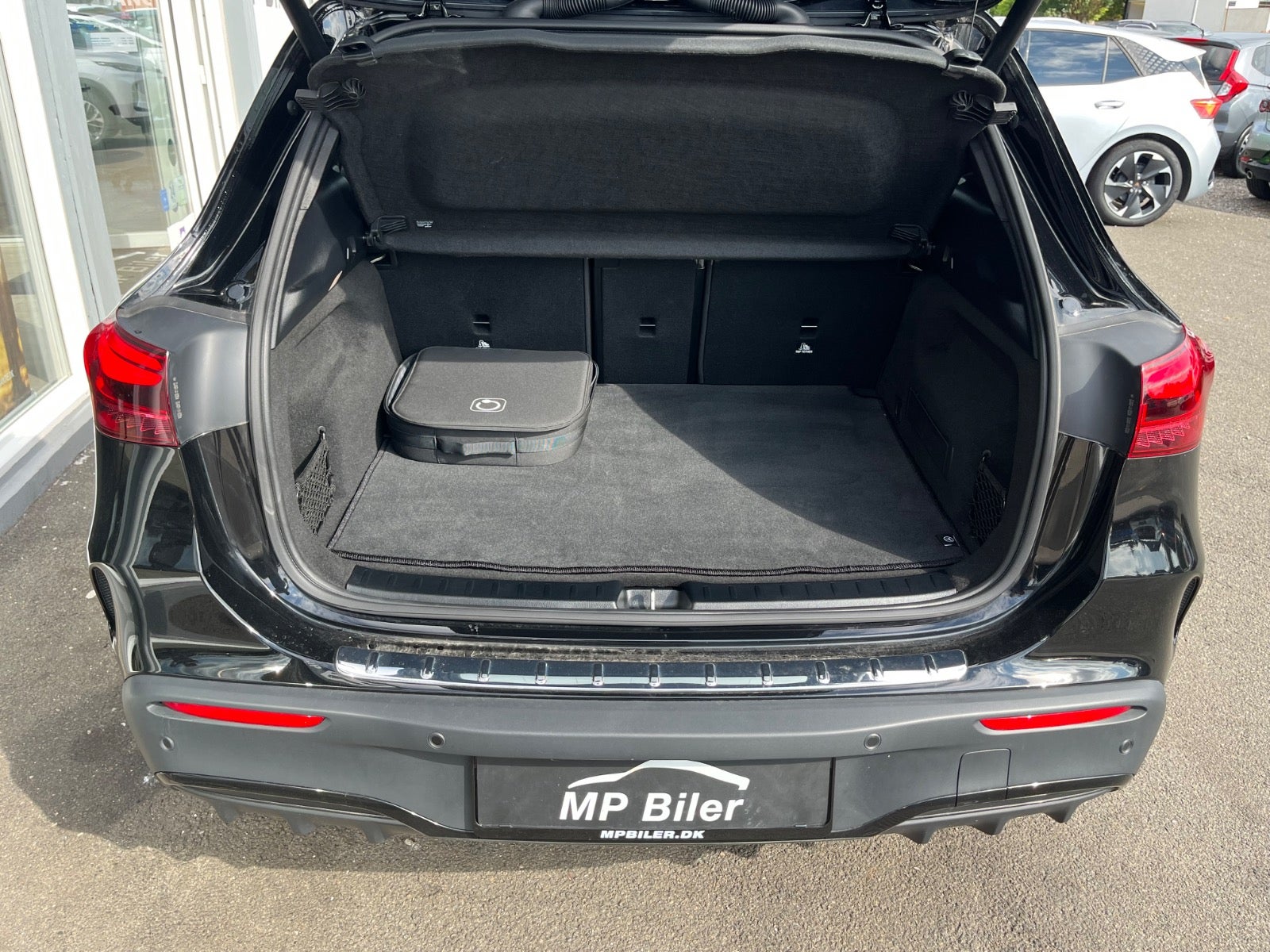 Billede af Mercedes EQA350  AMG Line 4Matic