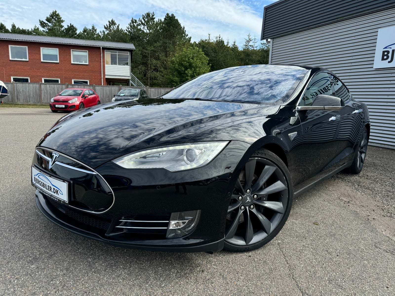 Tesla Model S 2015