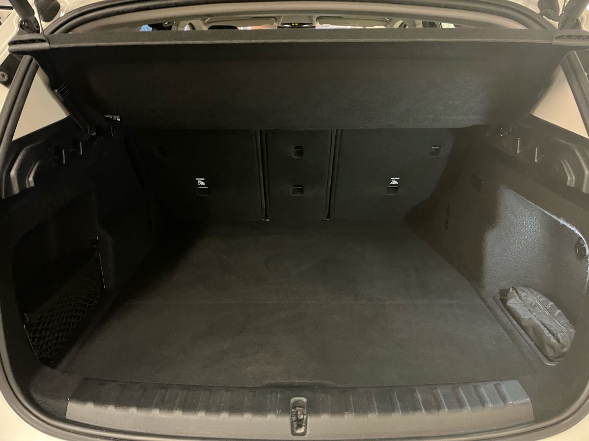 BMW iX1 xDrive30 billede 11