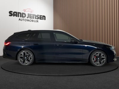 BMW i5 eDrive40 Touring Fully Charged M-Sport