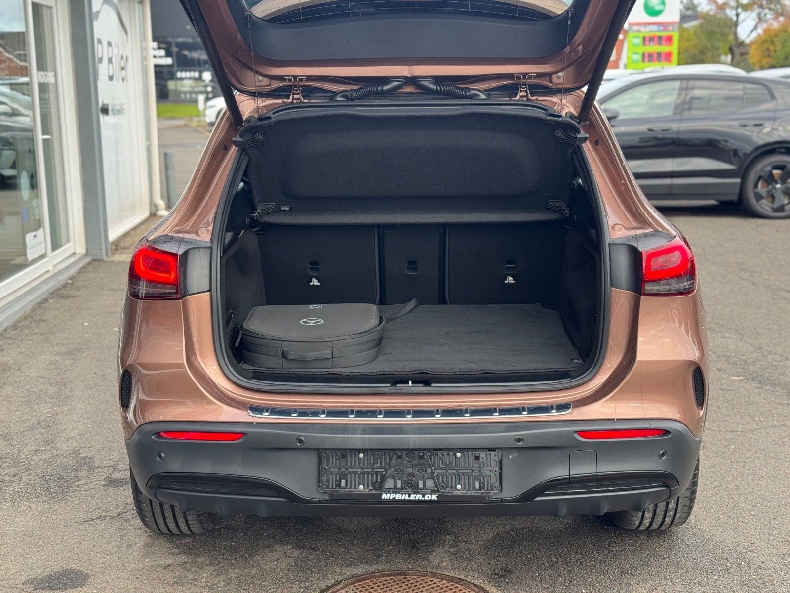 Billede af Mercedes EQA300  AMG Line 4Matic