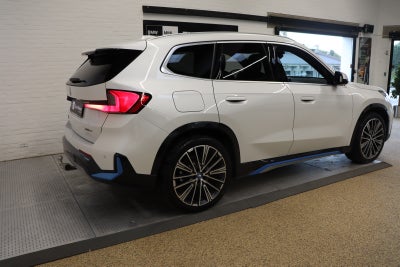 BMW iX1 xDrive30 X-Line