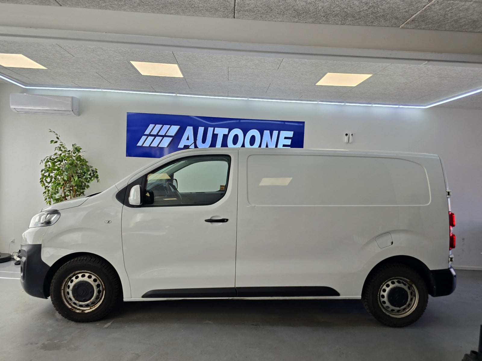 Billede af Citroën Jumpy 2,0 BlueHDi 120 L1N2