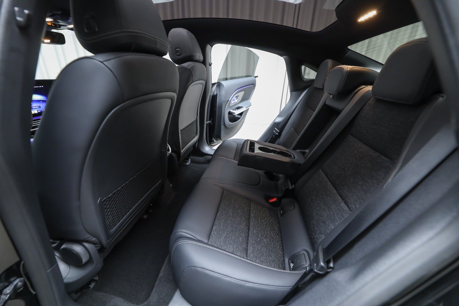 Mercedes-Benz CLA 200 (5/8)