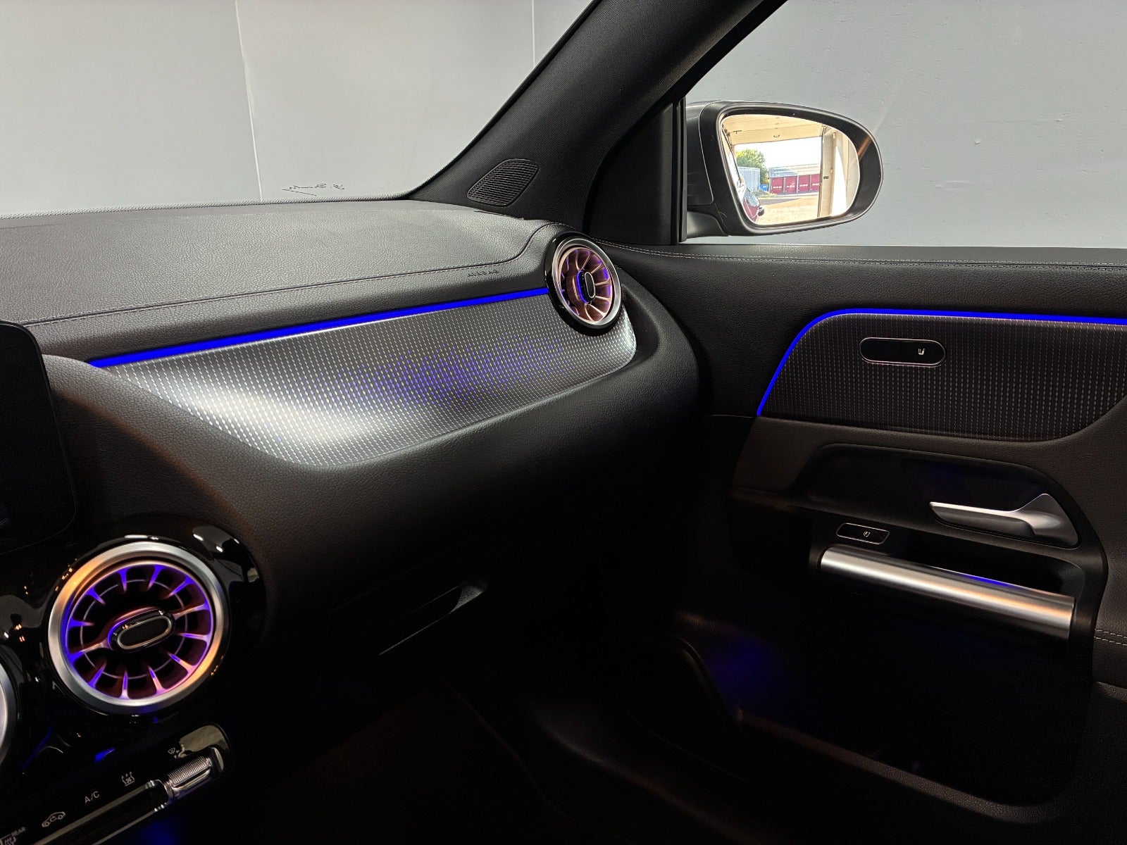 Billede af Mercedes EQA250+  Electric Art