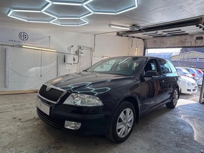 Skoda Octavia 2,0 FSi Ambiente 5d