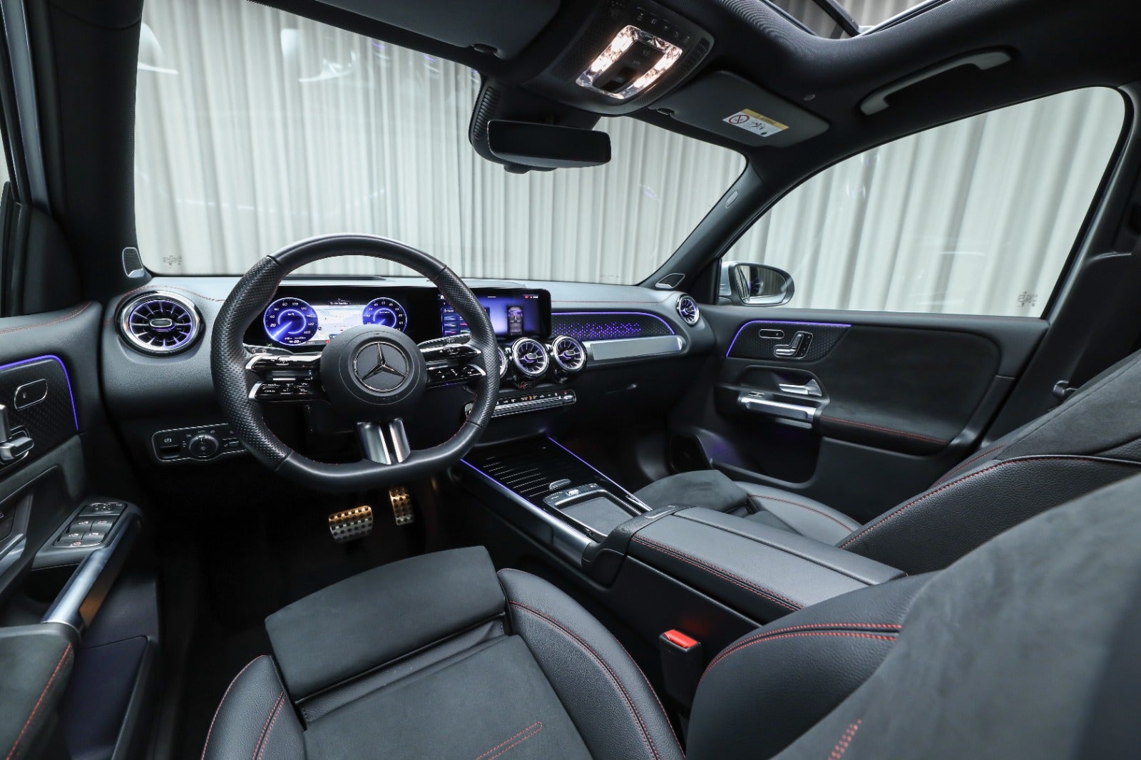 Mercedes-Benz EQB 250+ (4/8)