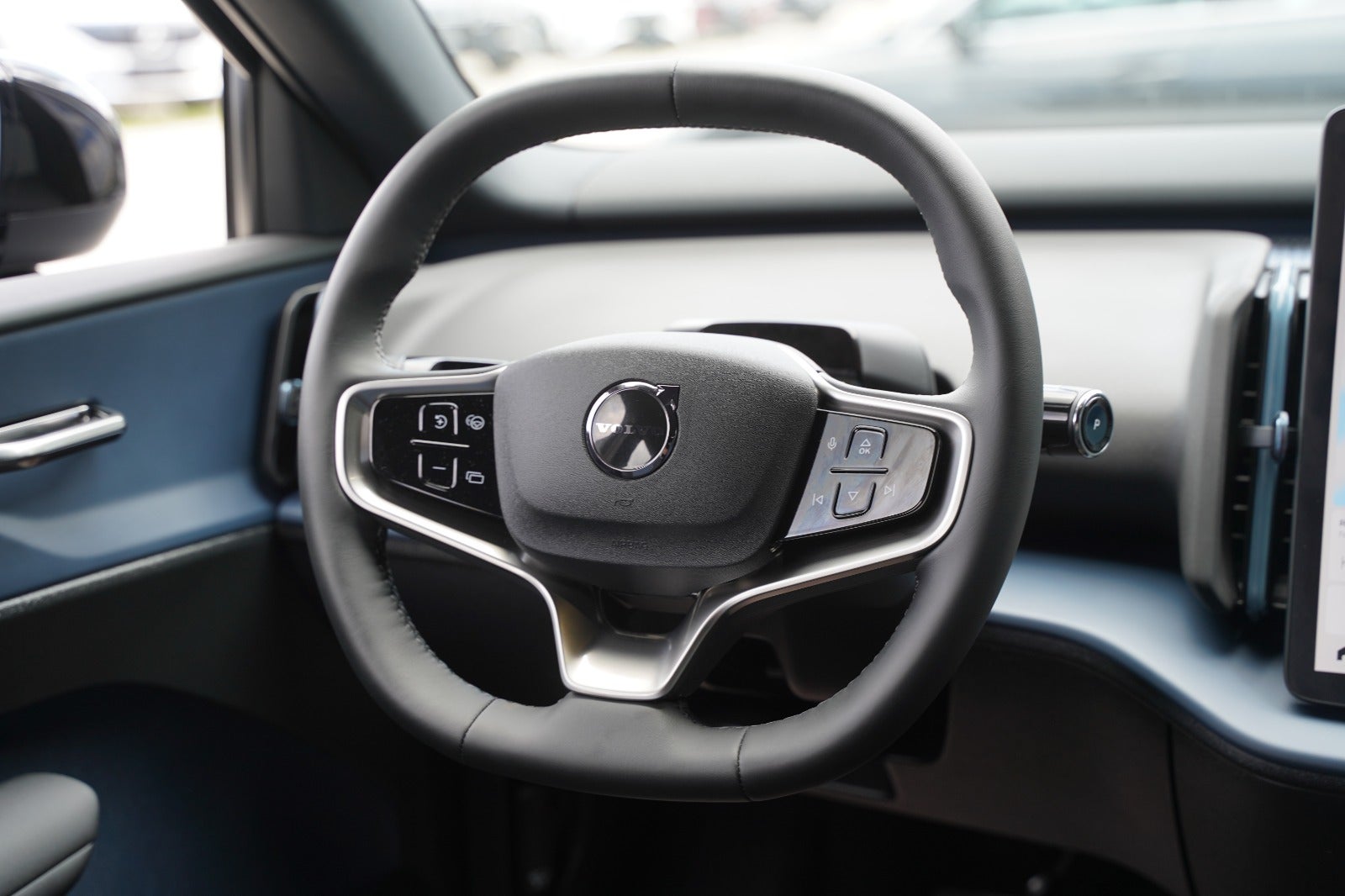 Billede af Volvo EX30  Standard Range Core
