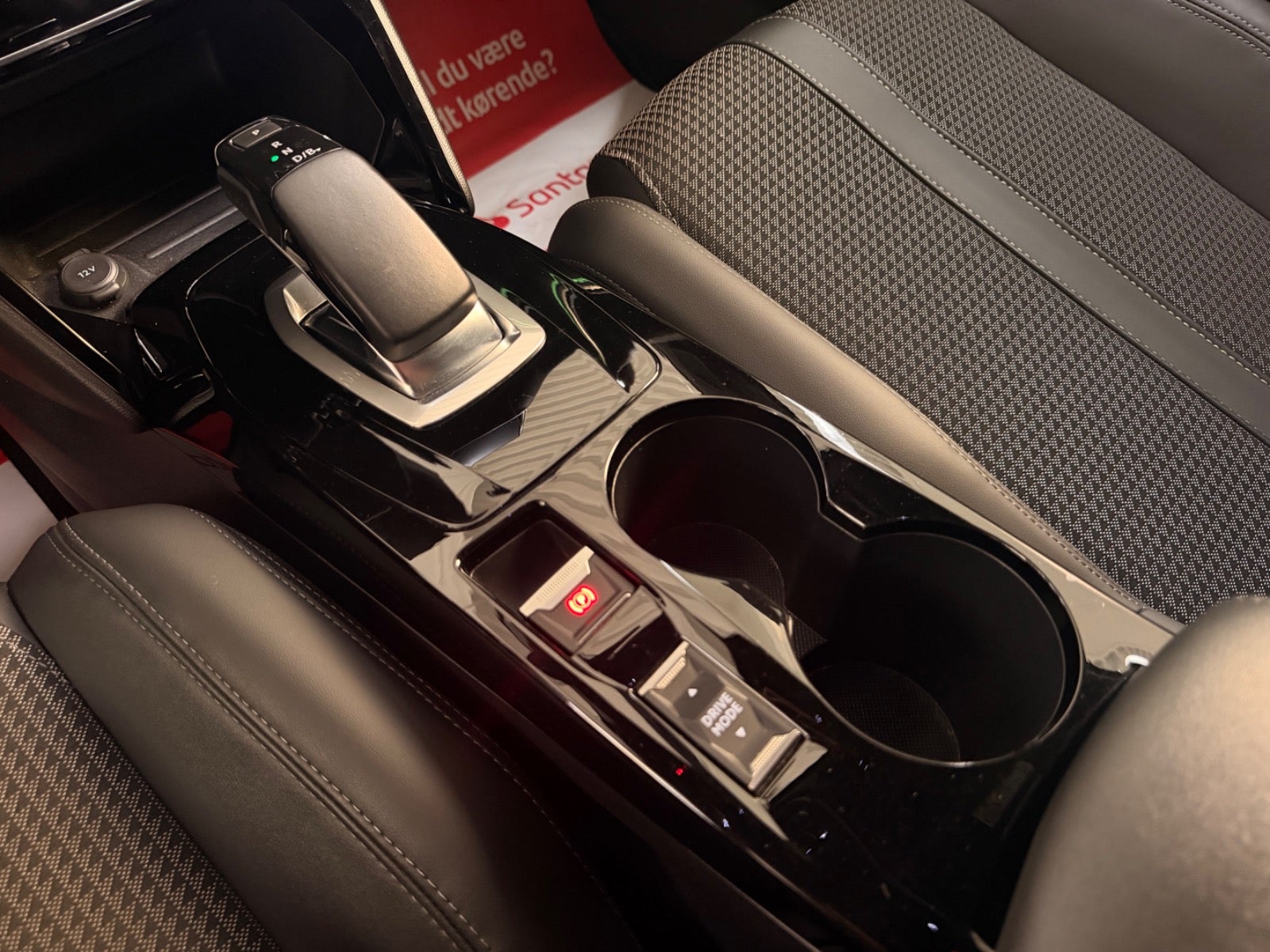 Billede af Peugeot e-2008 50 GT Line Electric
