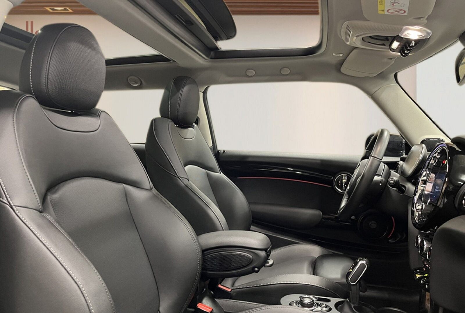 MINI Cooper SE Classic Trim