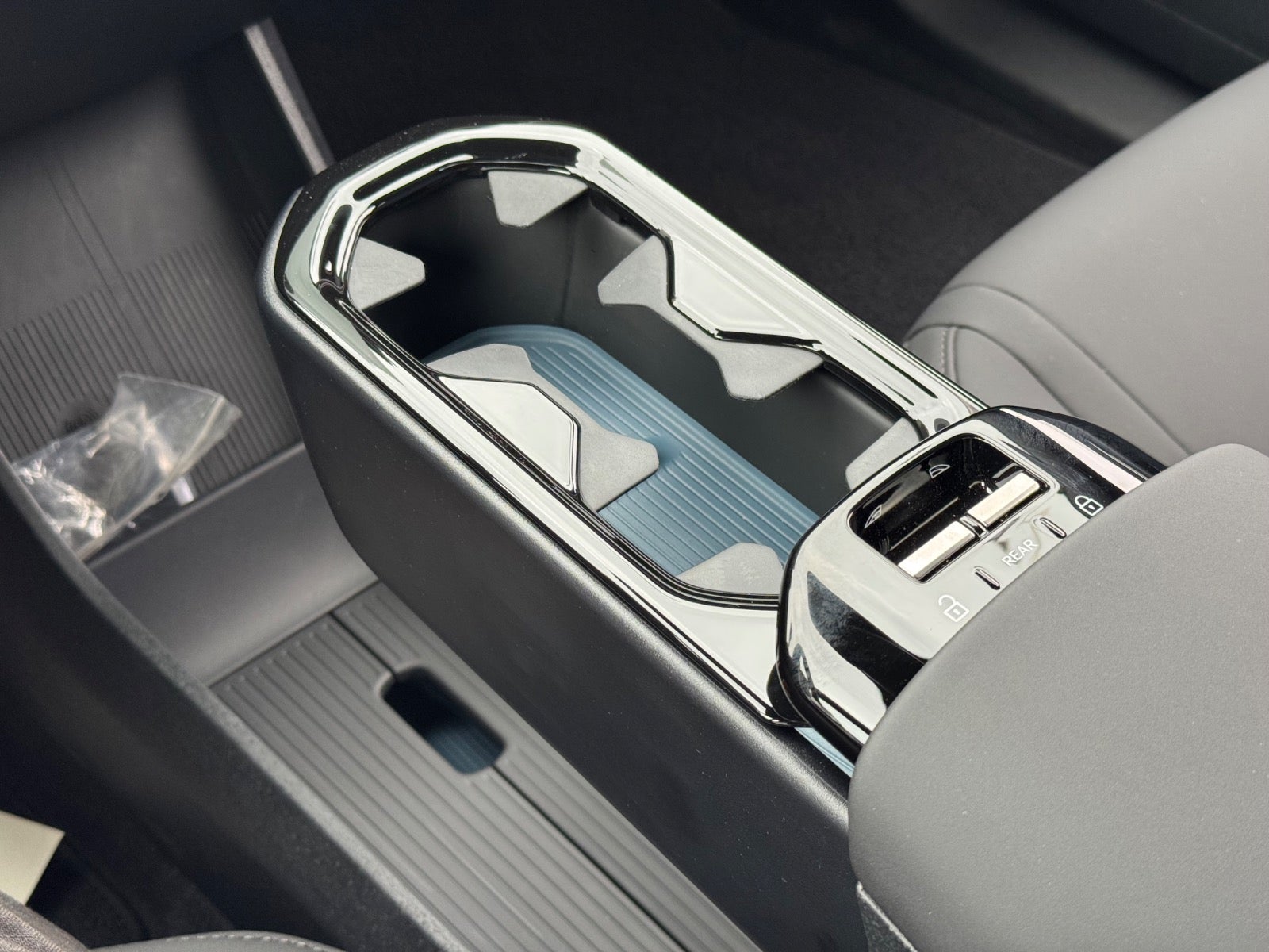 Billede af Volvo EX30  Standard Range Plus