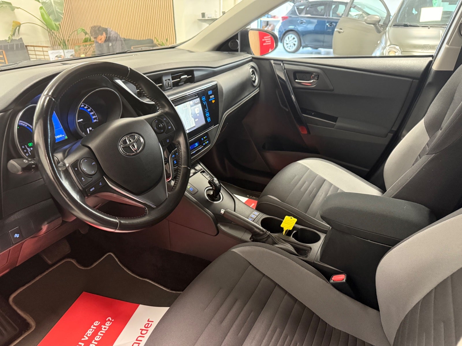 Billede af Toyota Auris 1,8 Hybrid H2 Comfort Touring Sports CVT