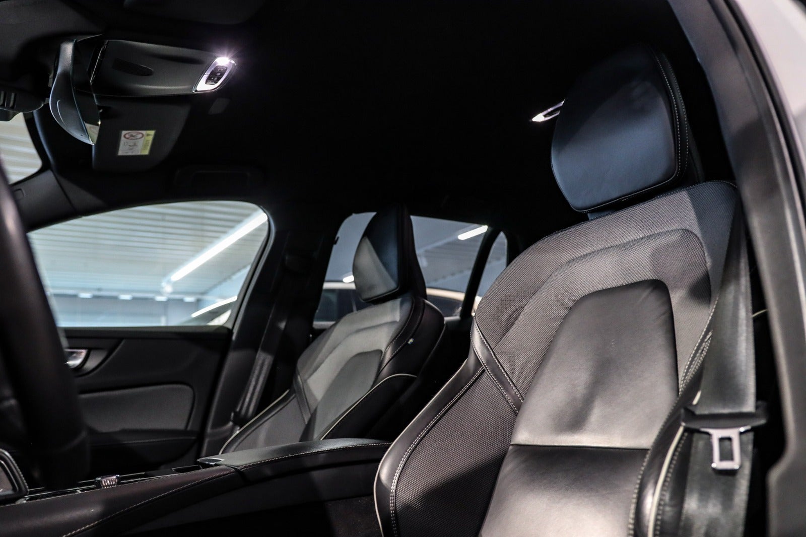 Billede af Volvo V60 2,0 T6 ReCharge R-Design aut. AWD