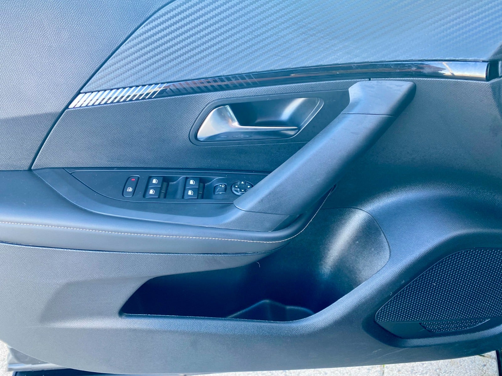 Billede af Peugeot 2008 1,2 PureTech 130 Allure EAT8